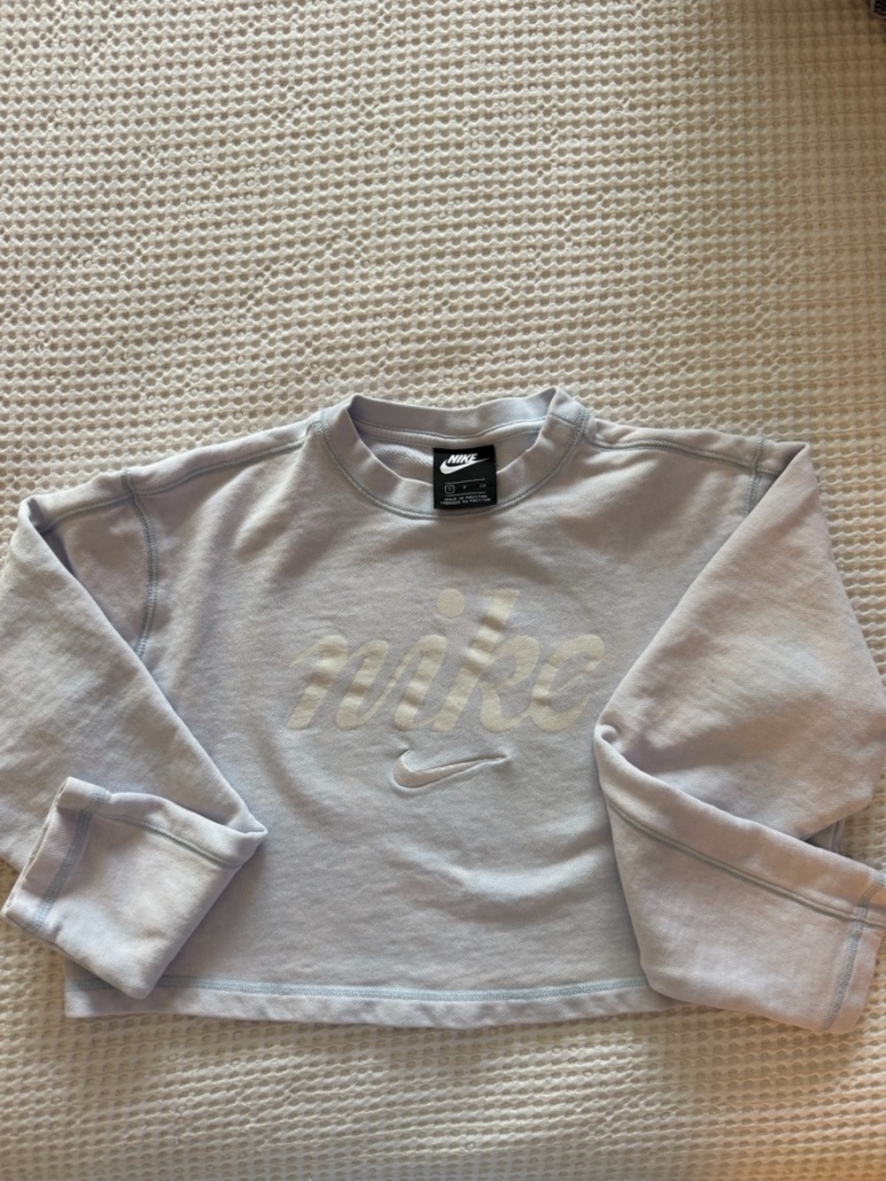 Nike Light Lavender Cropped Sweatshirt with White Logo